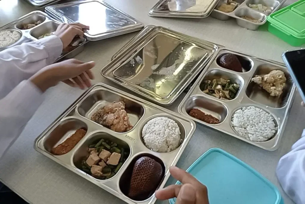 Fakta Lengkap Viral Ompreng MBG Asem 1: Bukan Air Limbah, Ini Kronologinya